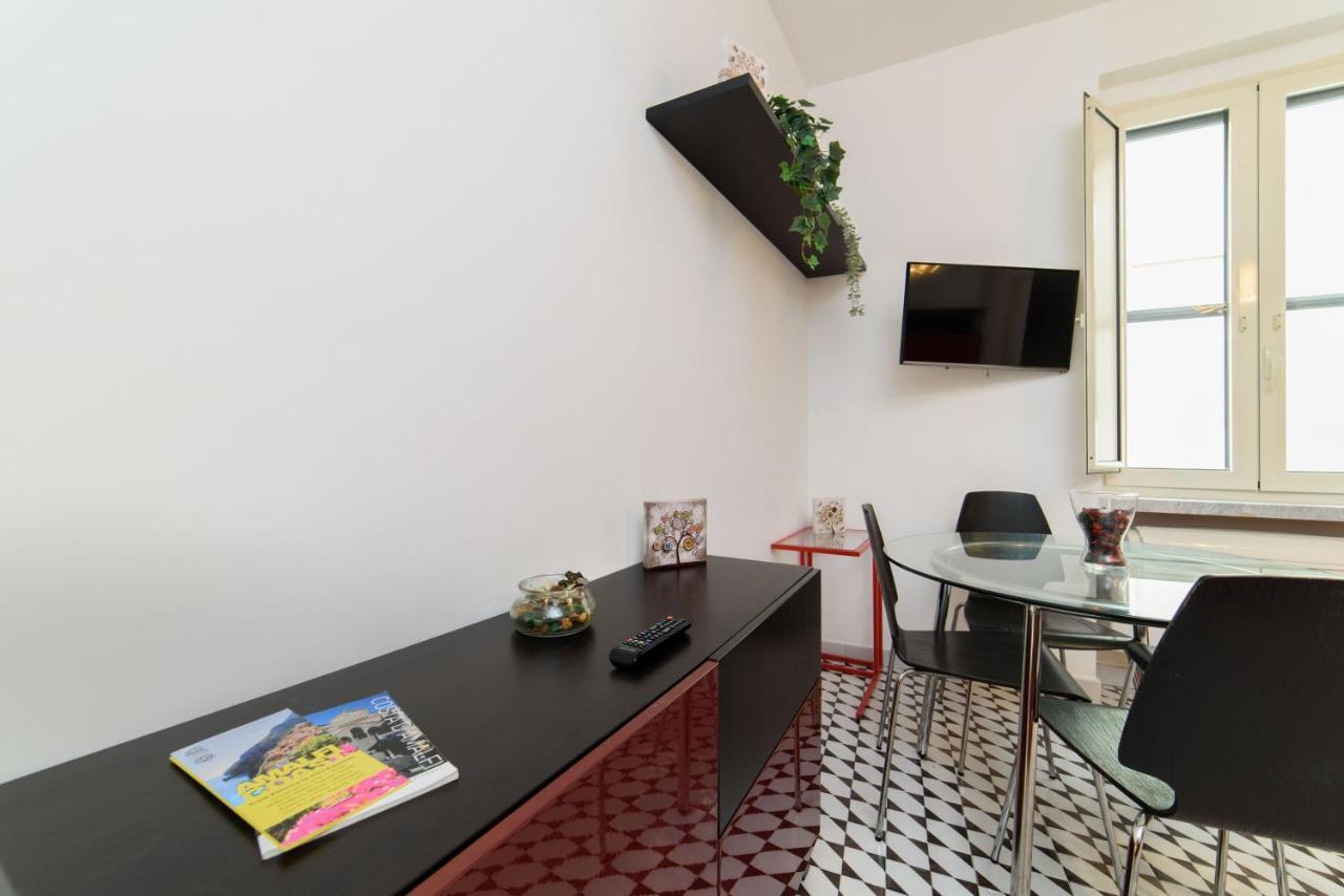 Centro Storico - Wifi & Cucina Apartment Salerno Ngoại thất bức ảnh